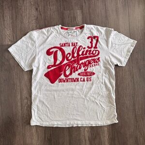 Santa Bay Delfino Chargers Graphic Tee – XXL